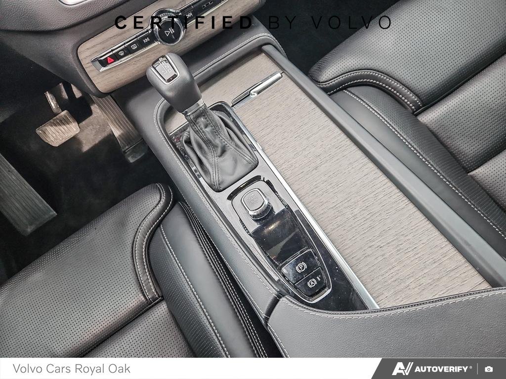 2022 Volvo XC90 Inscription-17