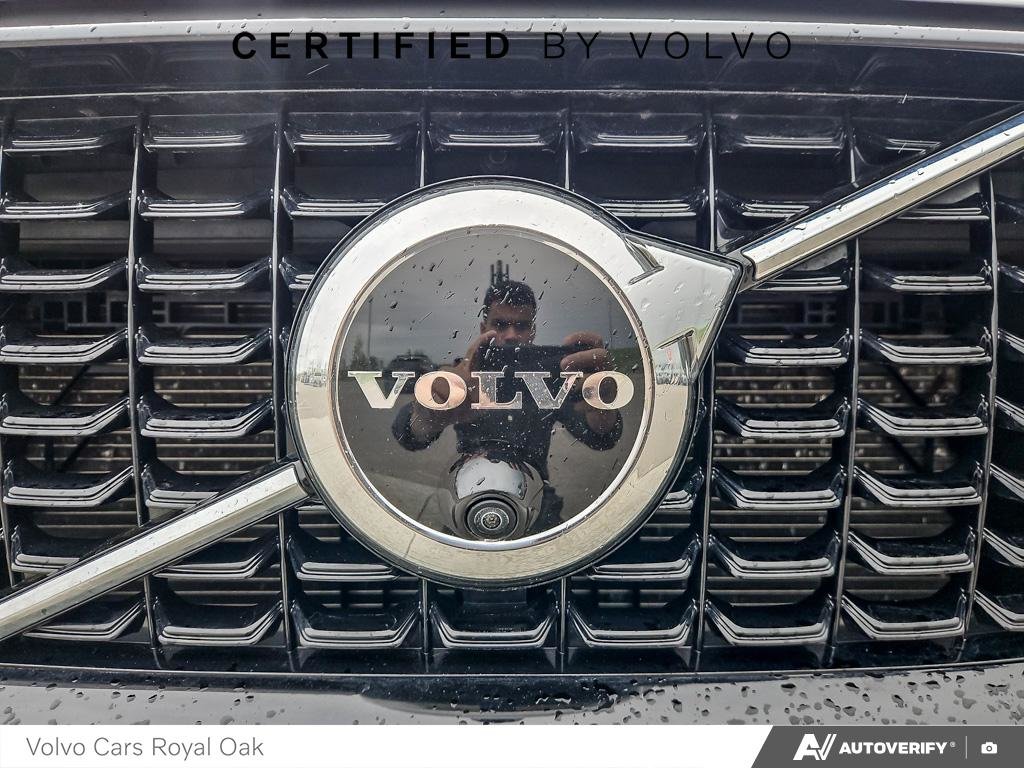 2023 Volvo XC90 Ultimate Dark Theme-8
