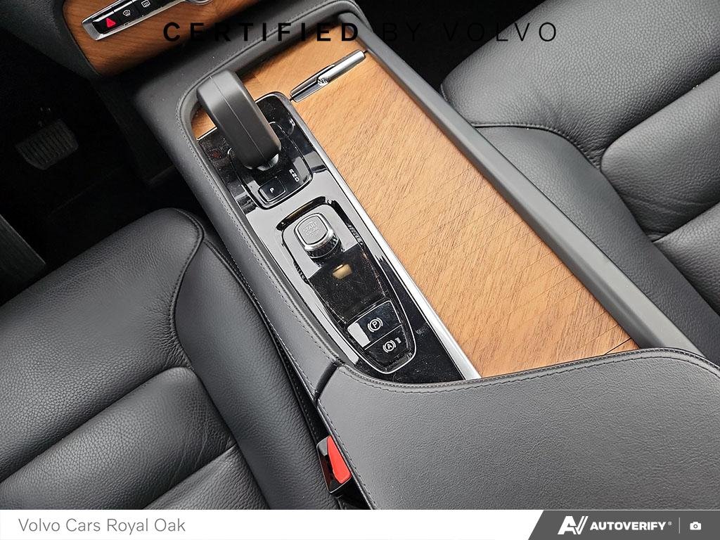 2024 Volvo XC90 Plus Bright Theme-17