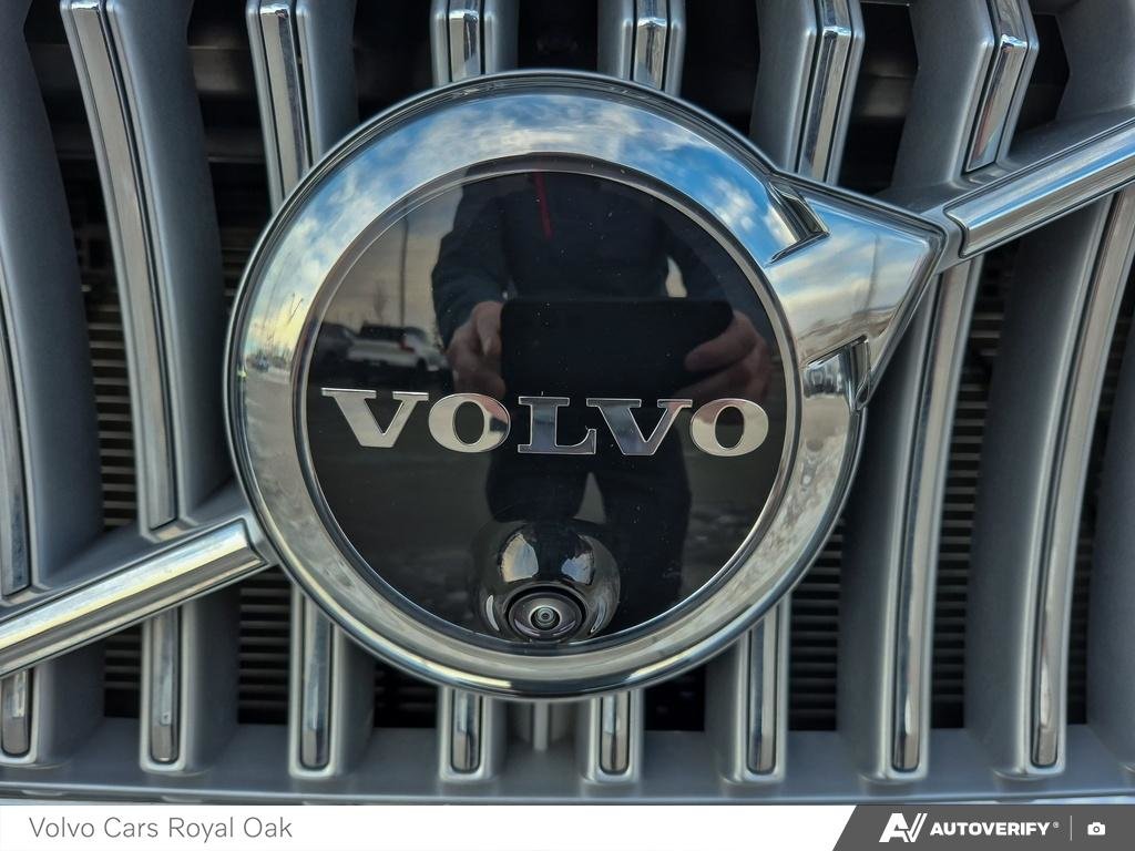 2025 Volvo XC90 Ultra Bright Theme-8
