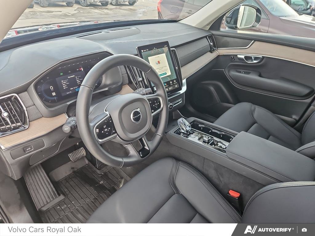 2025 Volvo XC90 Plus Bright Theme-12