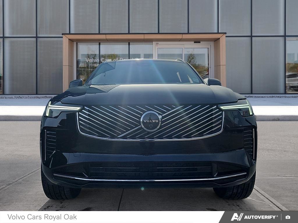 2025 Volvo XC90 Plus Bright Theme-1