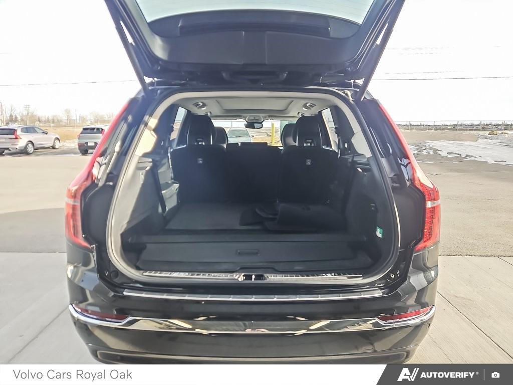 2025 Volvo XC90 Plus Bright Theme-11