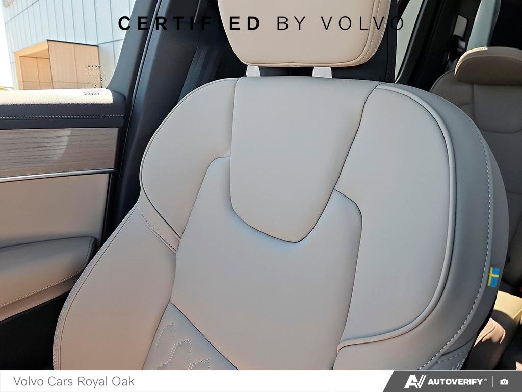 2025 Volvo XC90 Plus Bright Theme-20
