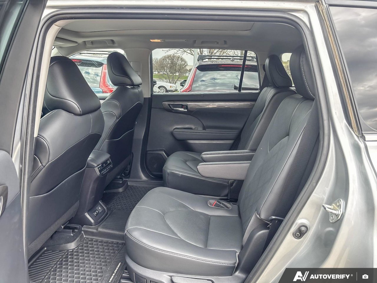 2021 Toyota Highlander Limited-22