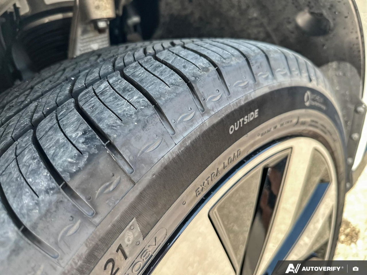 2025 Volvo EX90 Ultra-9