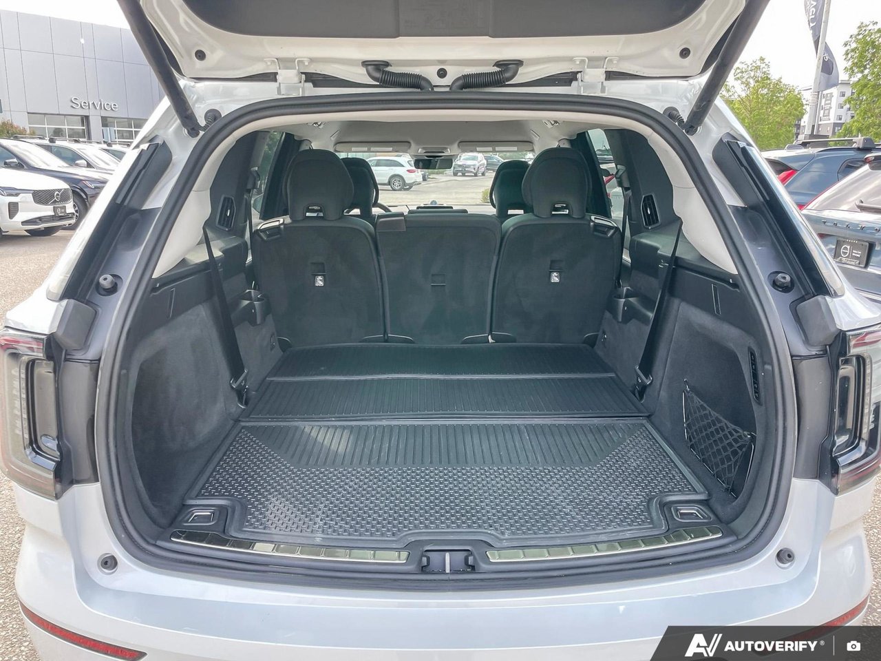 2025 Volvo EX90 Ultra-7
