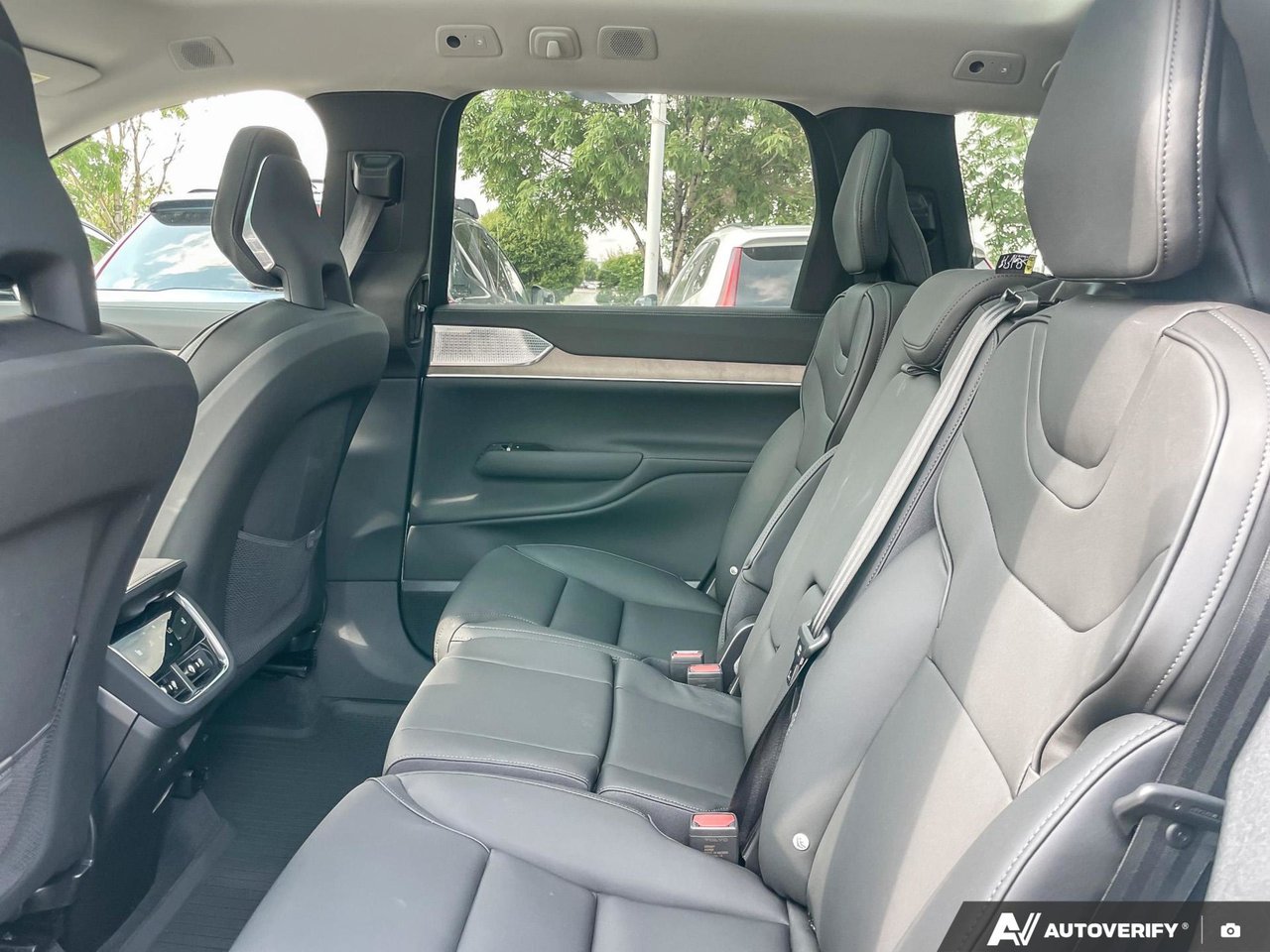2025 Volvo EX90 Ultra-22