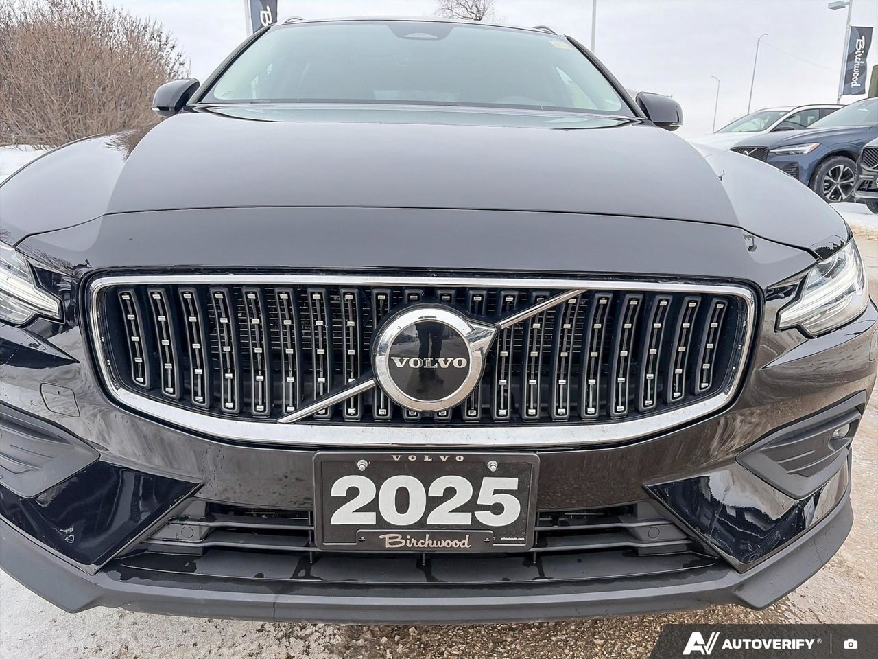 2025 Volvo V60 Cross Country Core-5