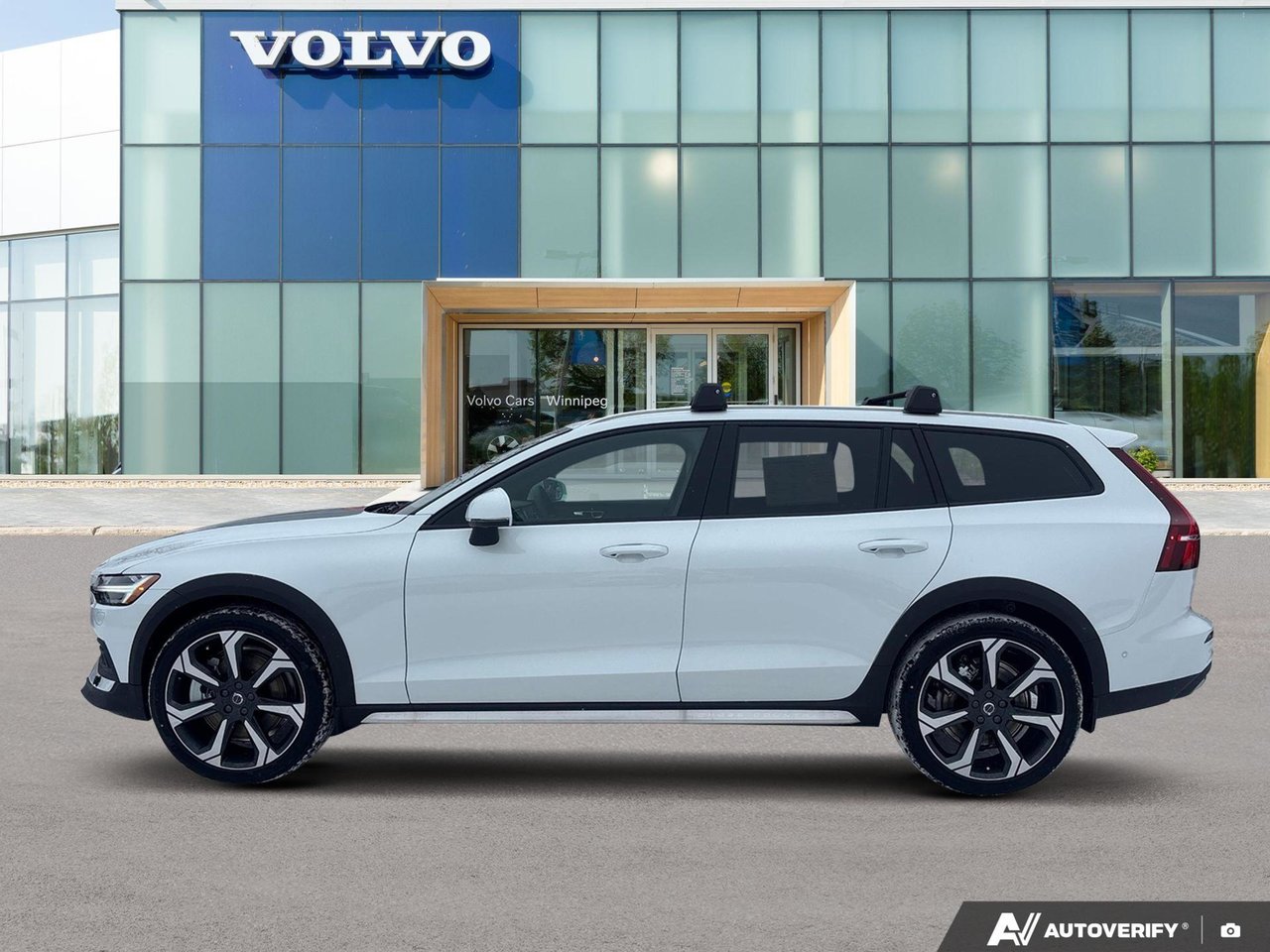 2026 Volvo V60 Cross Country Ultra-2