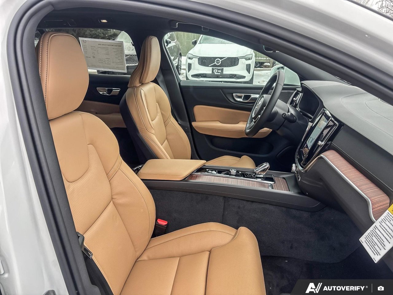 2026 Volvo V60 Cross Country Ultra-22