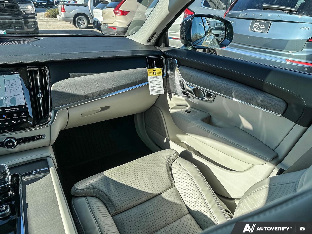 2026 Volvo V90 Cross Country Ultra-25