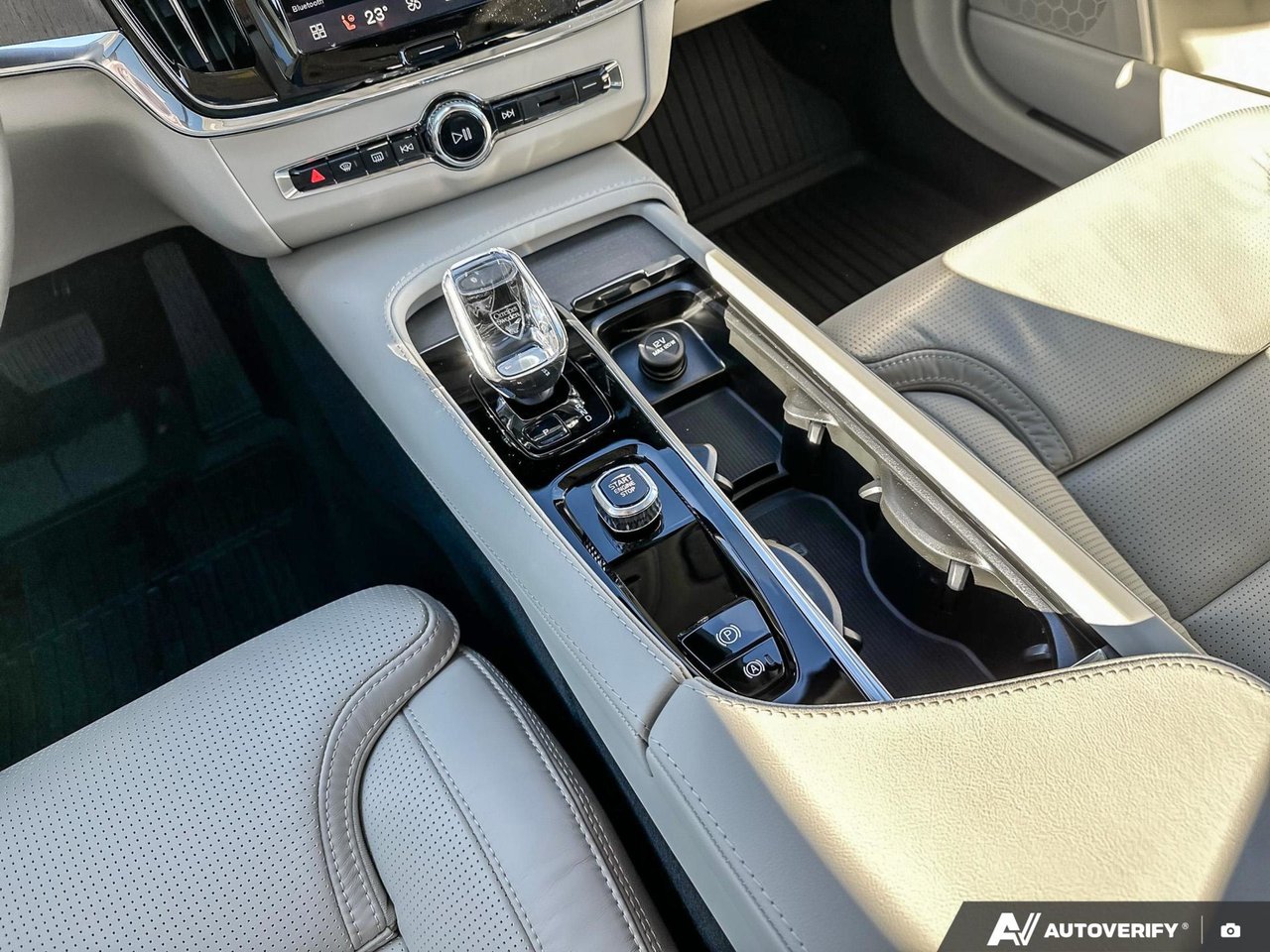 2026 Volvo V90 Cross Country Ultra-18