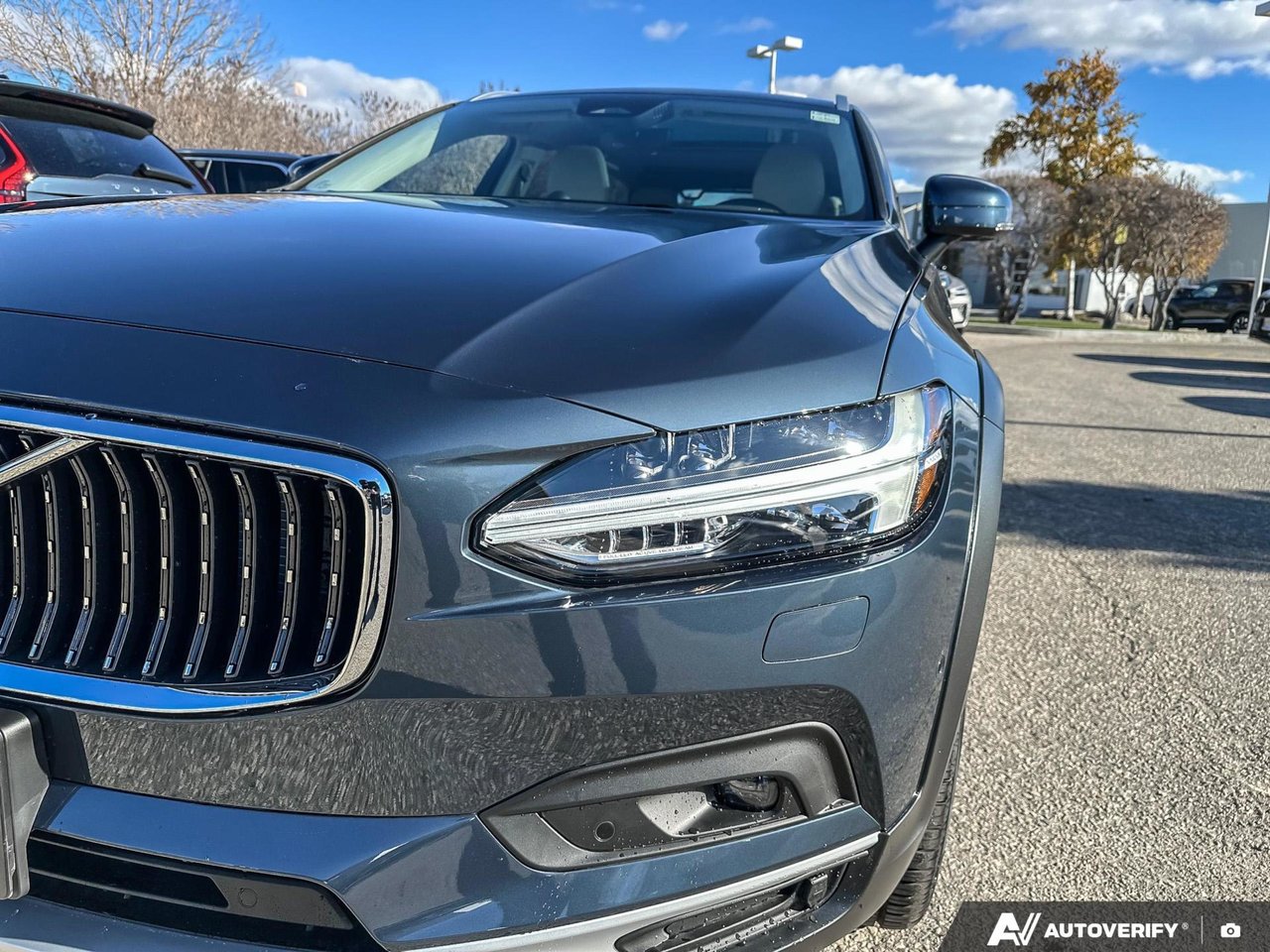 2026 Volvo V90 Cross Country Ultra-11