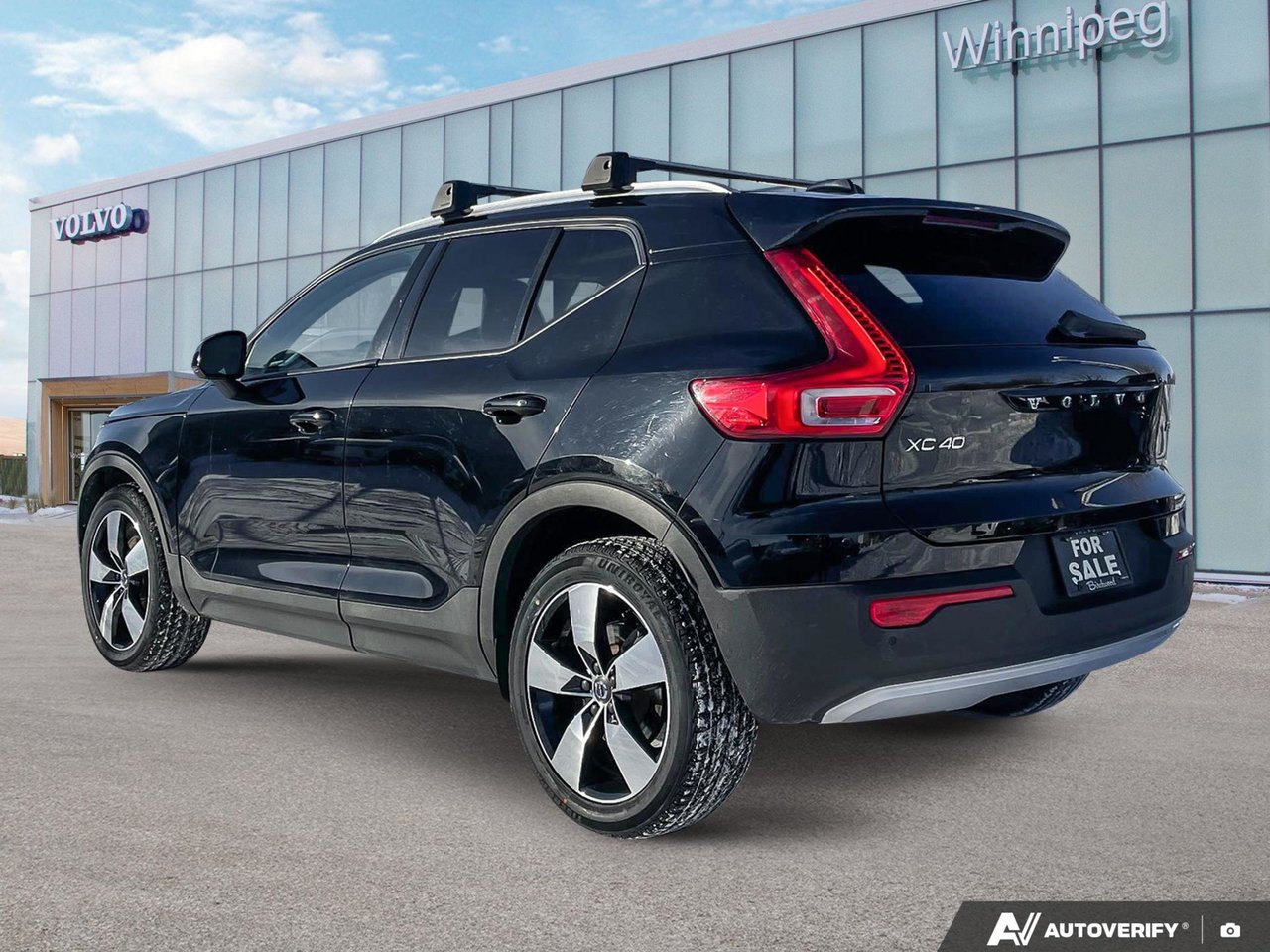 2020 Volvo XC40 Momentum-2