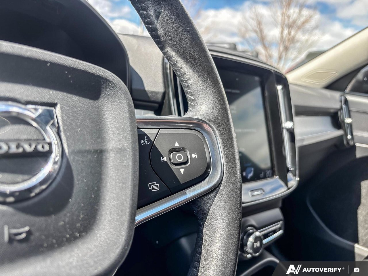2020 Volvo XC40 Momentum-16
