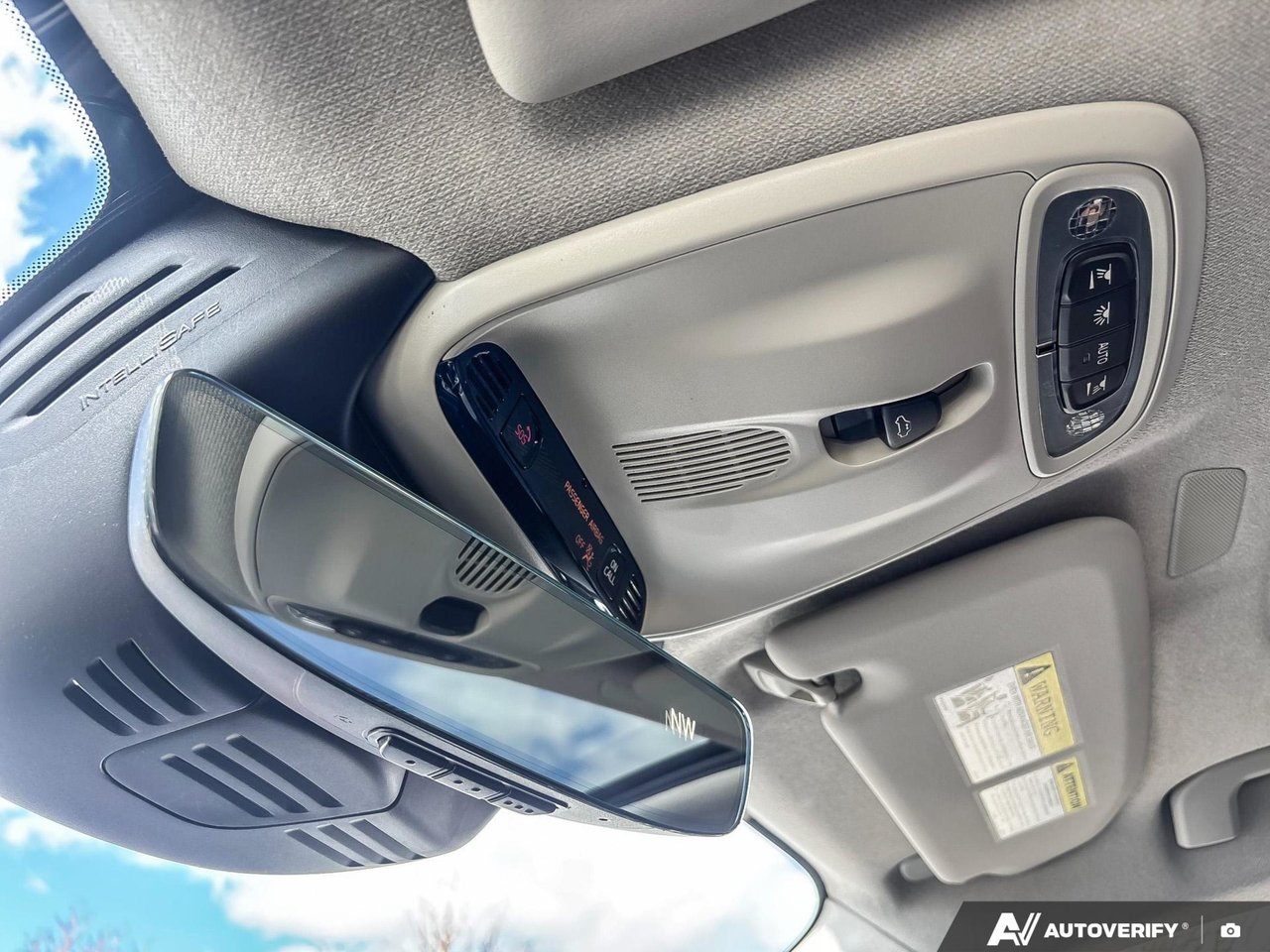 2020 Volvo XC40 Momentum-21