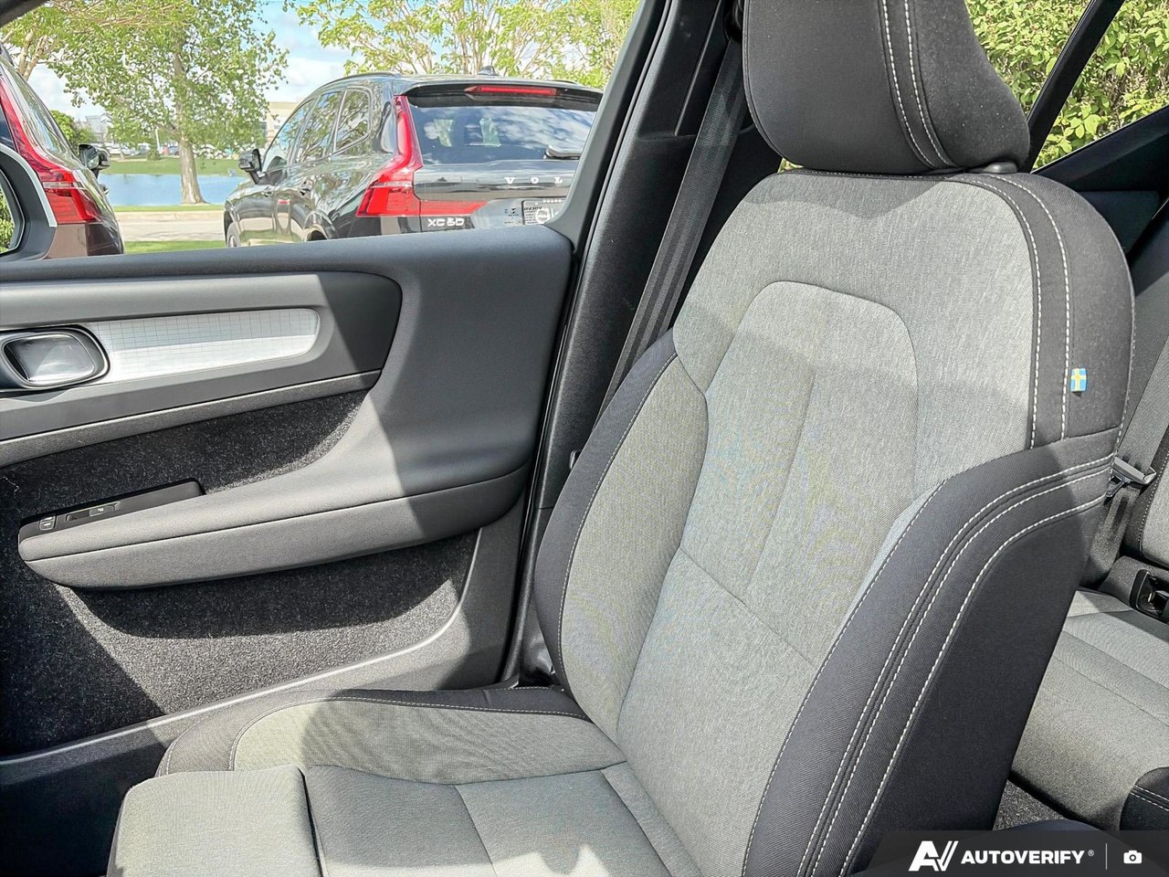 2021 Volvo XC40 Momentum-19