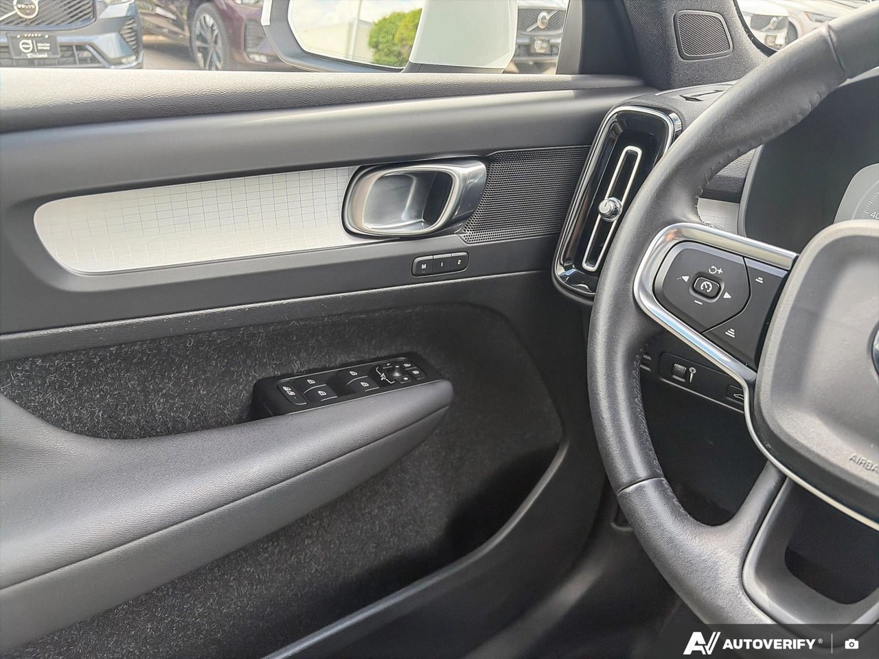 2021 Volvo XC40 Momentum-16