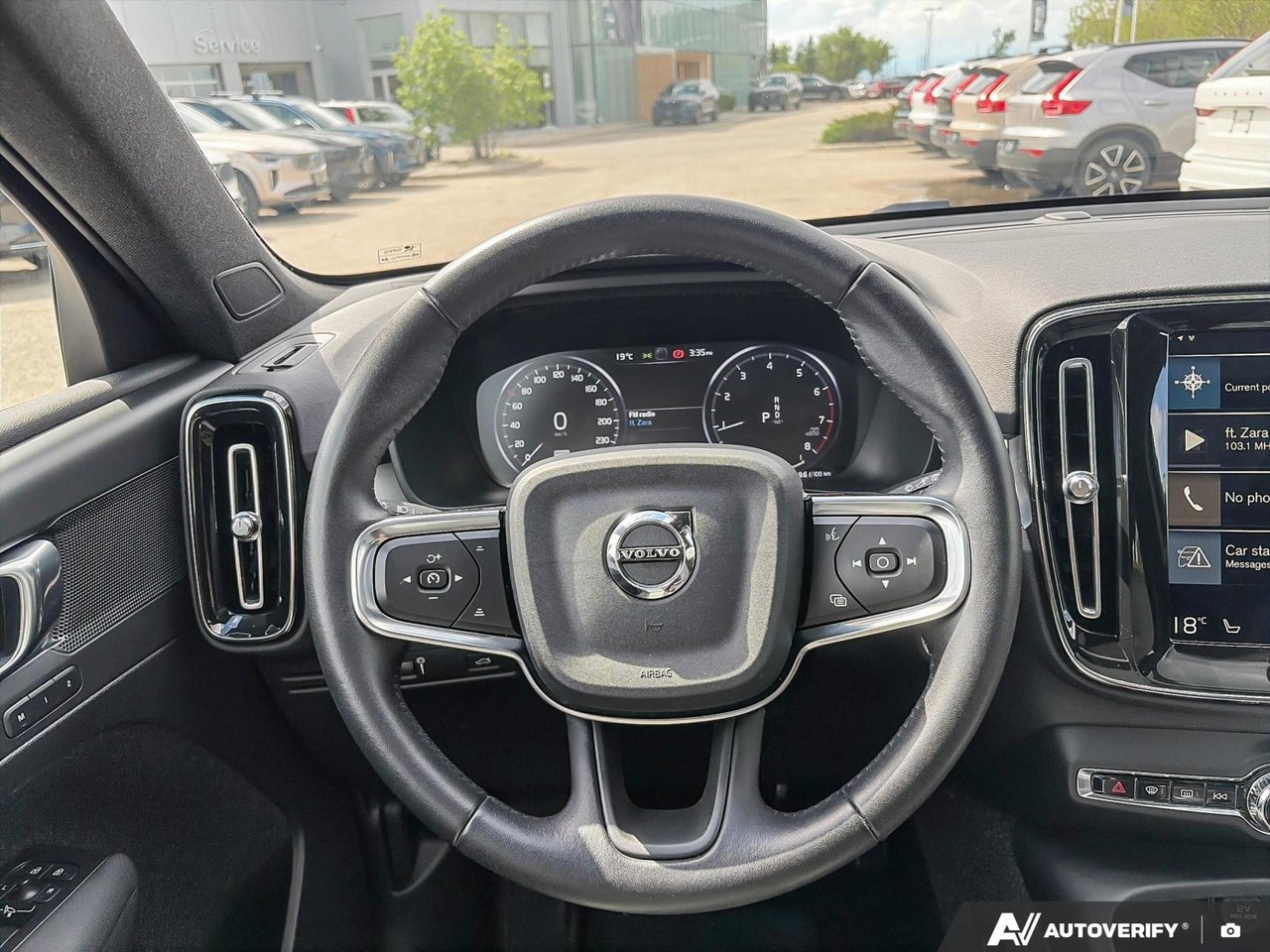 2021 Volvo XC40 Momentum-13