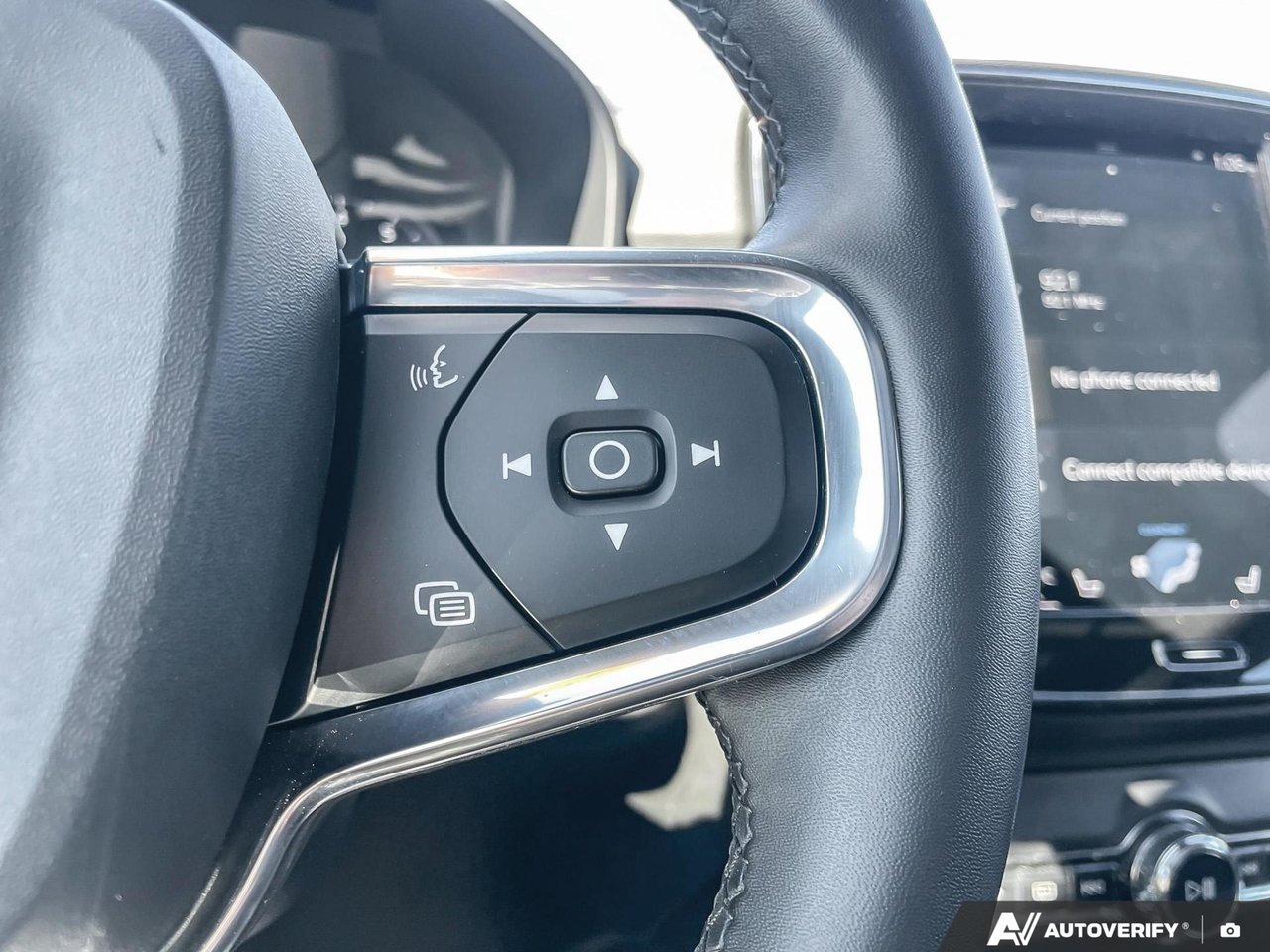 2022 Volvo XC40 R-Design-16
