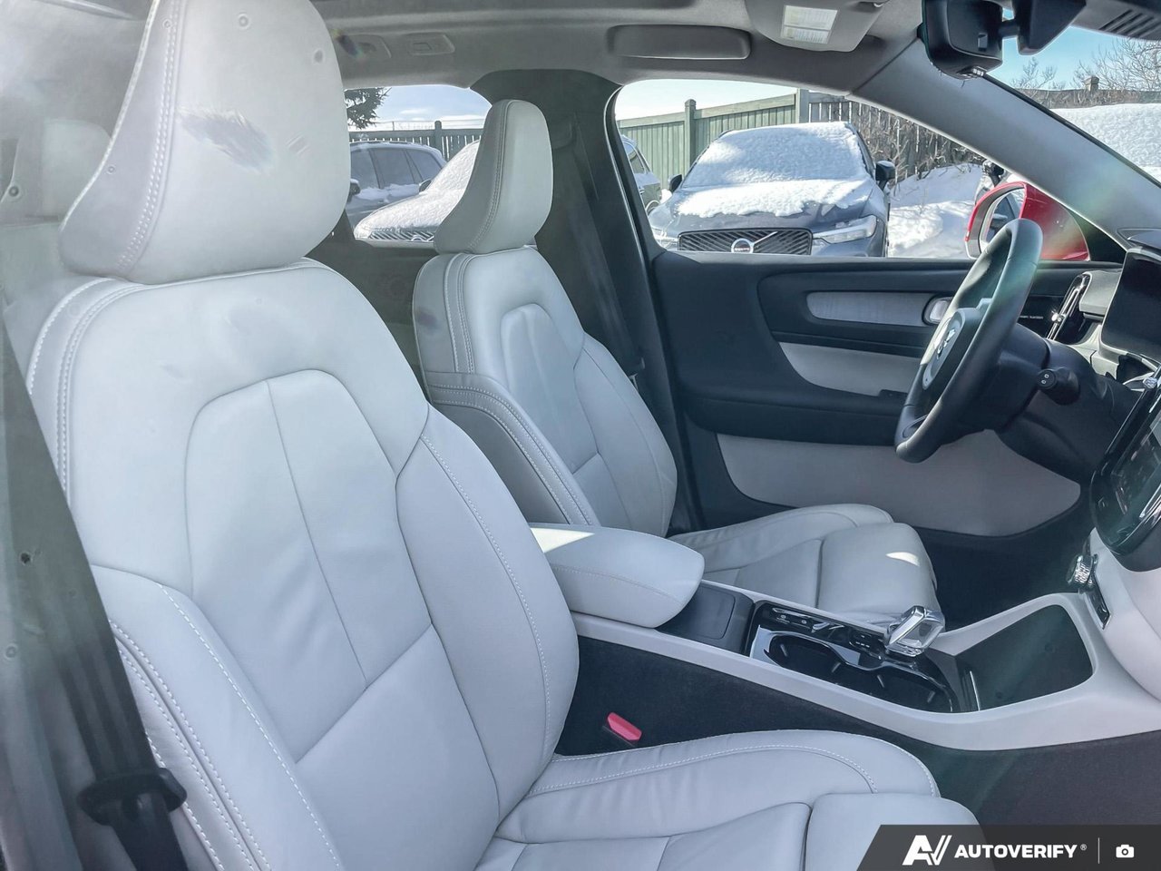 2023 Volvo XC40 Ultimate Bright Theme-22