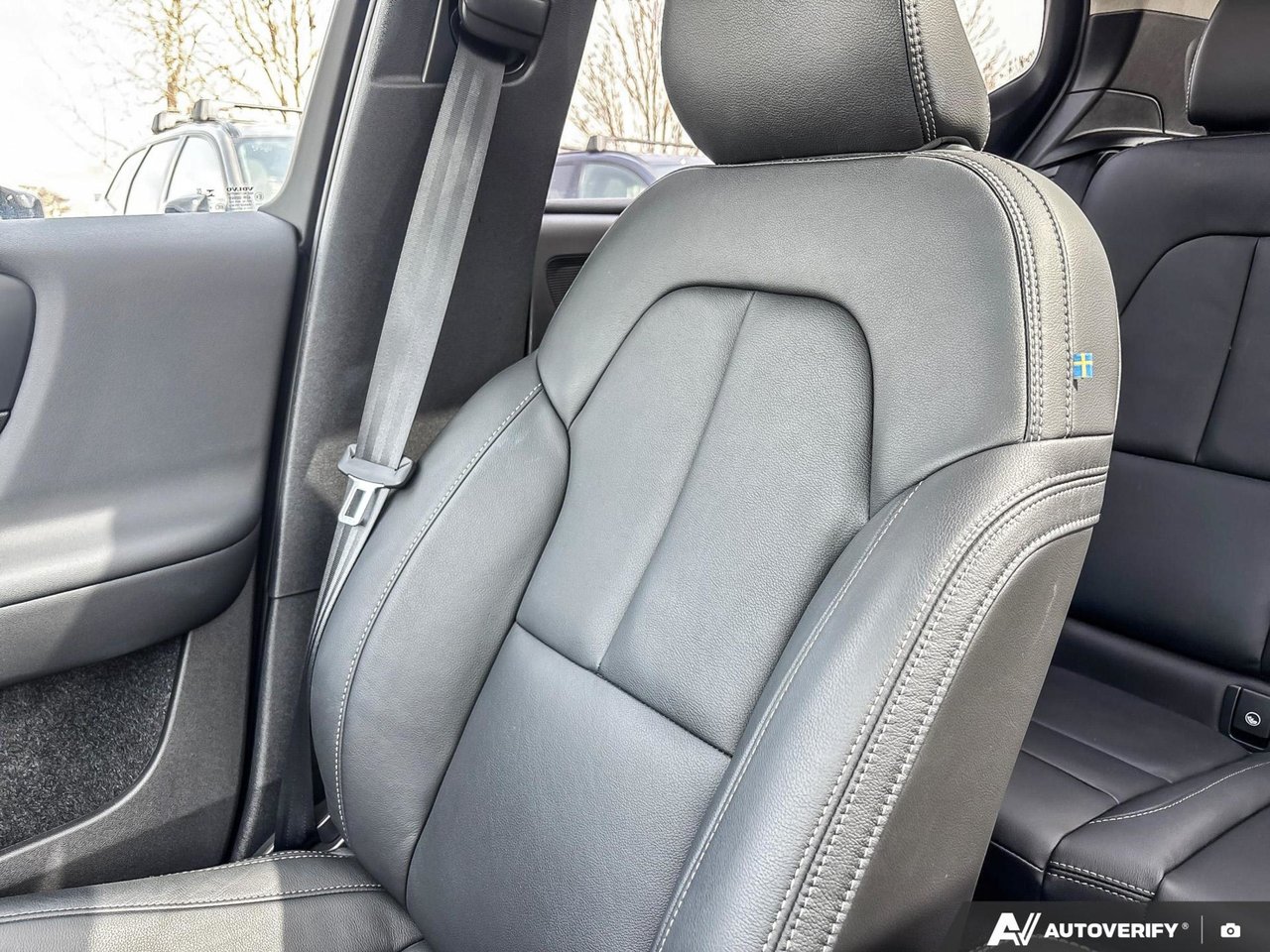 2025 Volvo XC40 Core Bright Theme-19