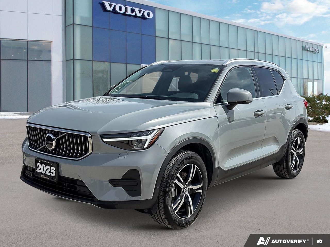 2025 Volvo XC40 Core Bright Theme-0