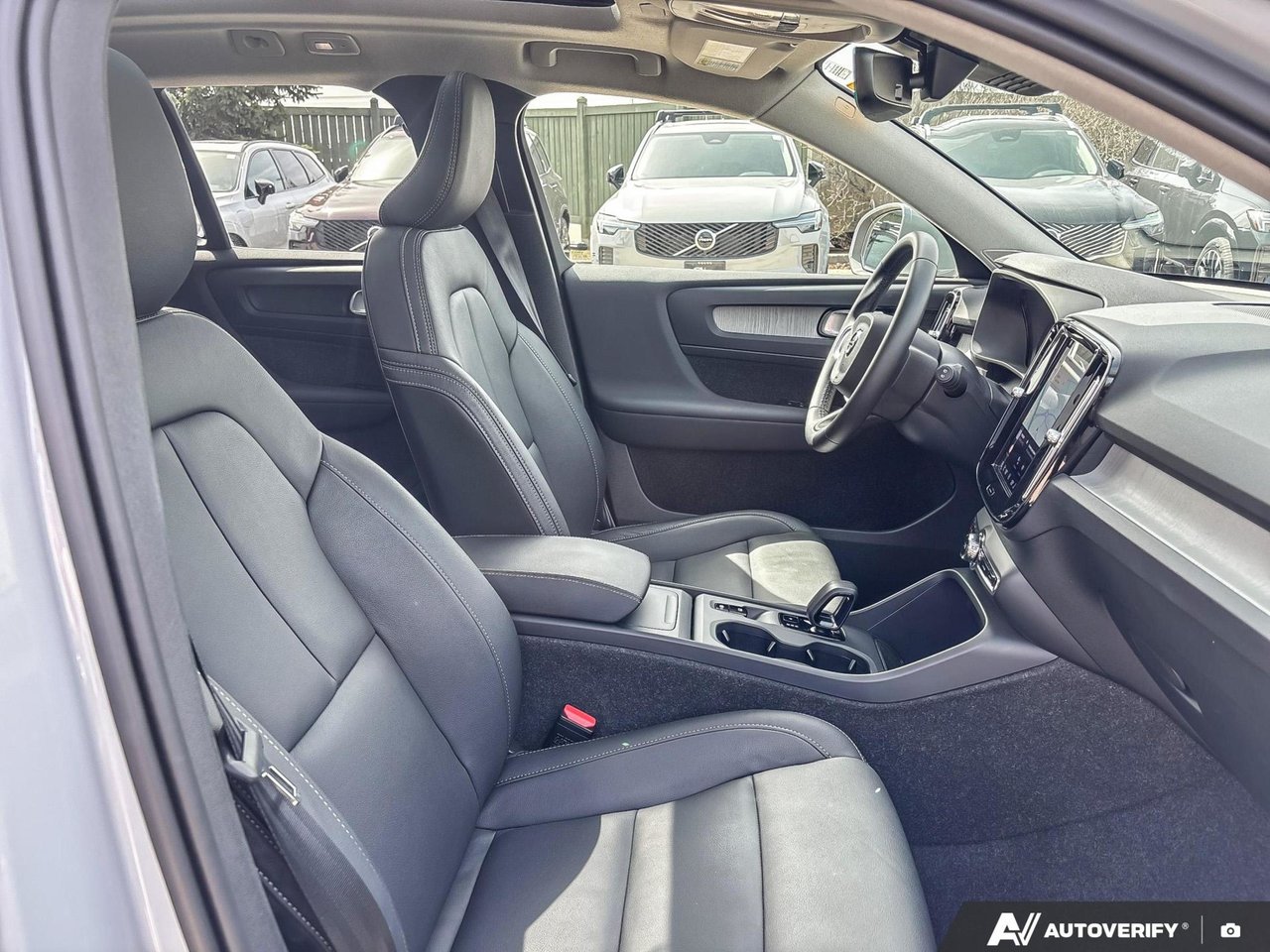 2025 Volvo XC40 Core Bright Theme-21