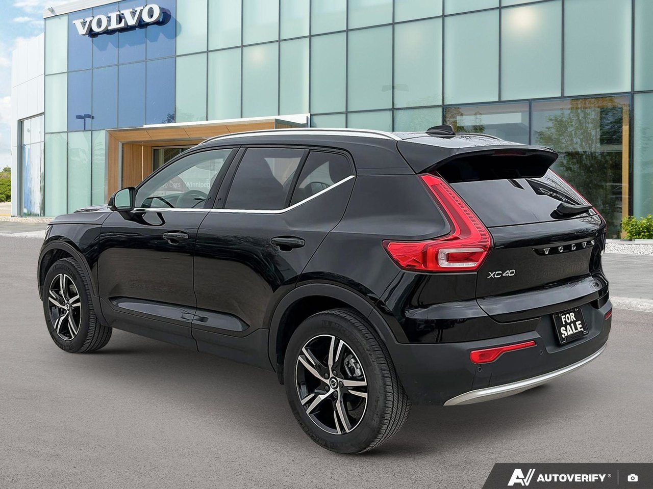 2025 Volvo XC40 Core Bright Theme-3