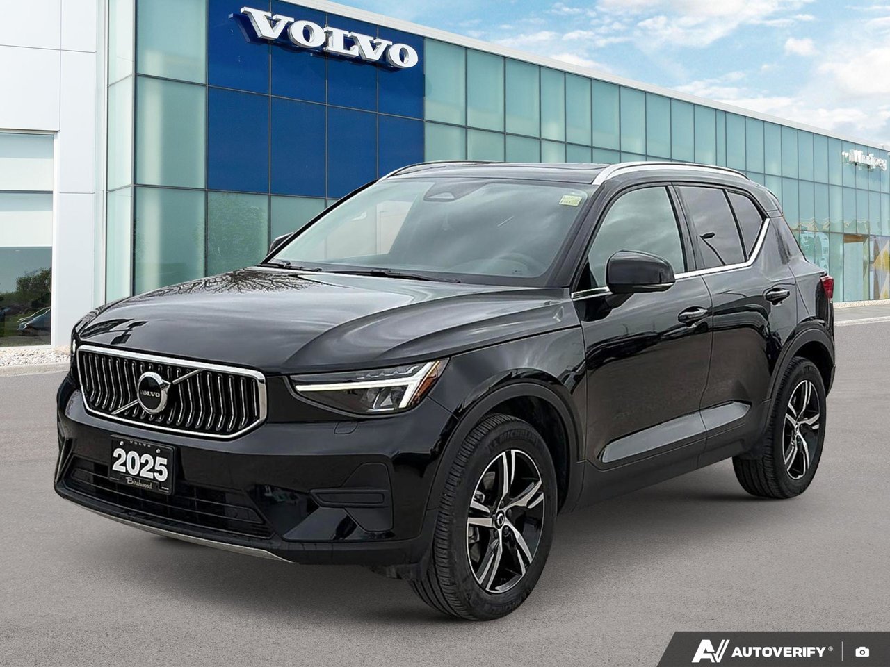 2025 Volvo XC40 Core Bright Theme-0