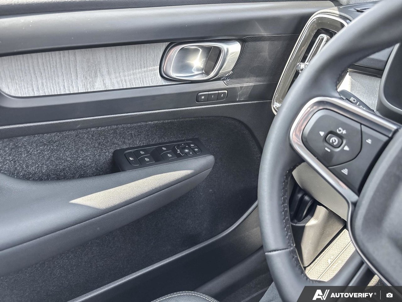 2025 Volvo XC40 Core Bright Theme-16