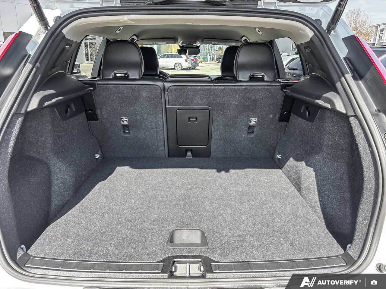2025 Volvo XC40 Core Bright Theme-7