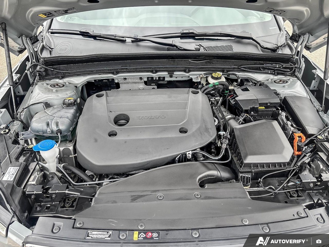 2025 Volvo XC40 Core Bright Theme-6