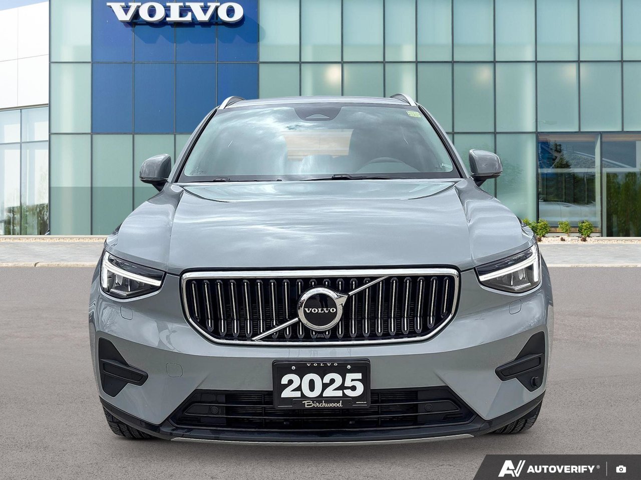 2025 Volvo XC40 Core Bright Theme-4
