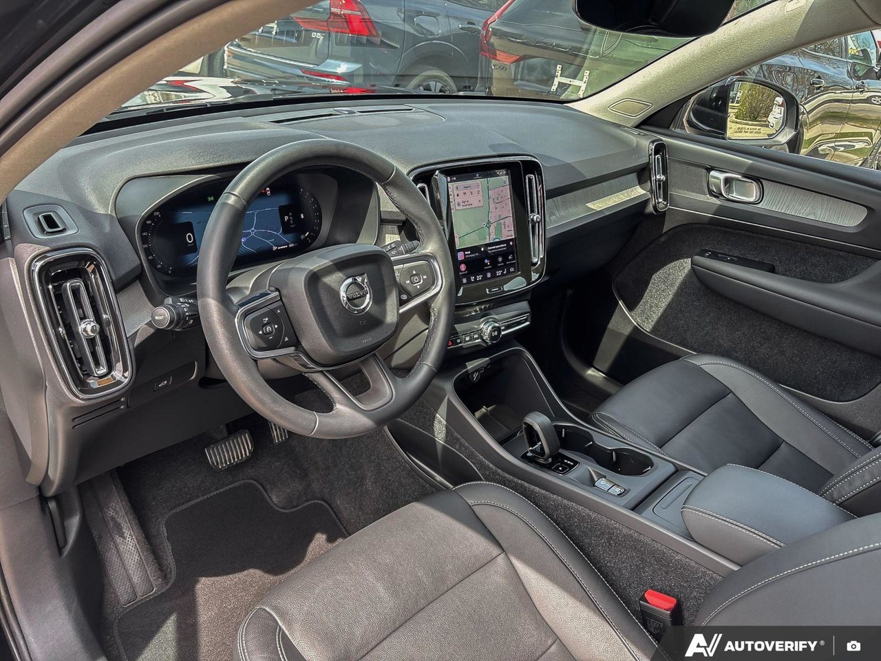 2025 Volvo XC40 Core Bright Theme-12