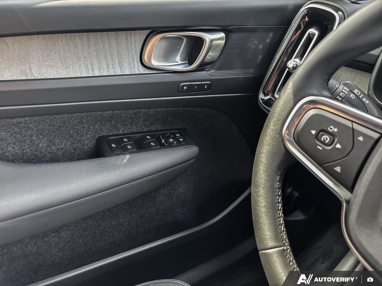 2025 Volvo XC40 Core Bright Theme-16