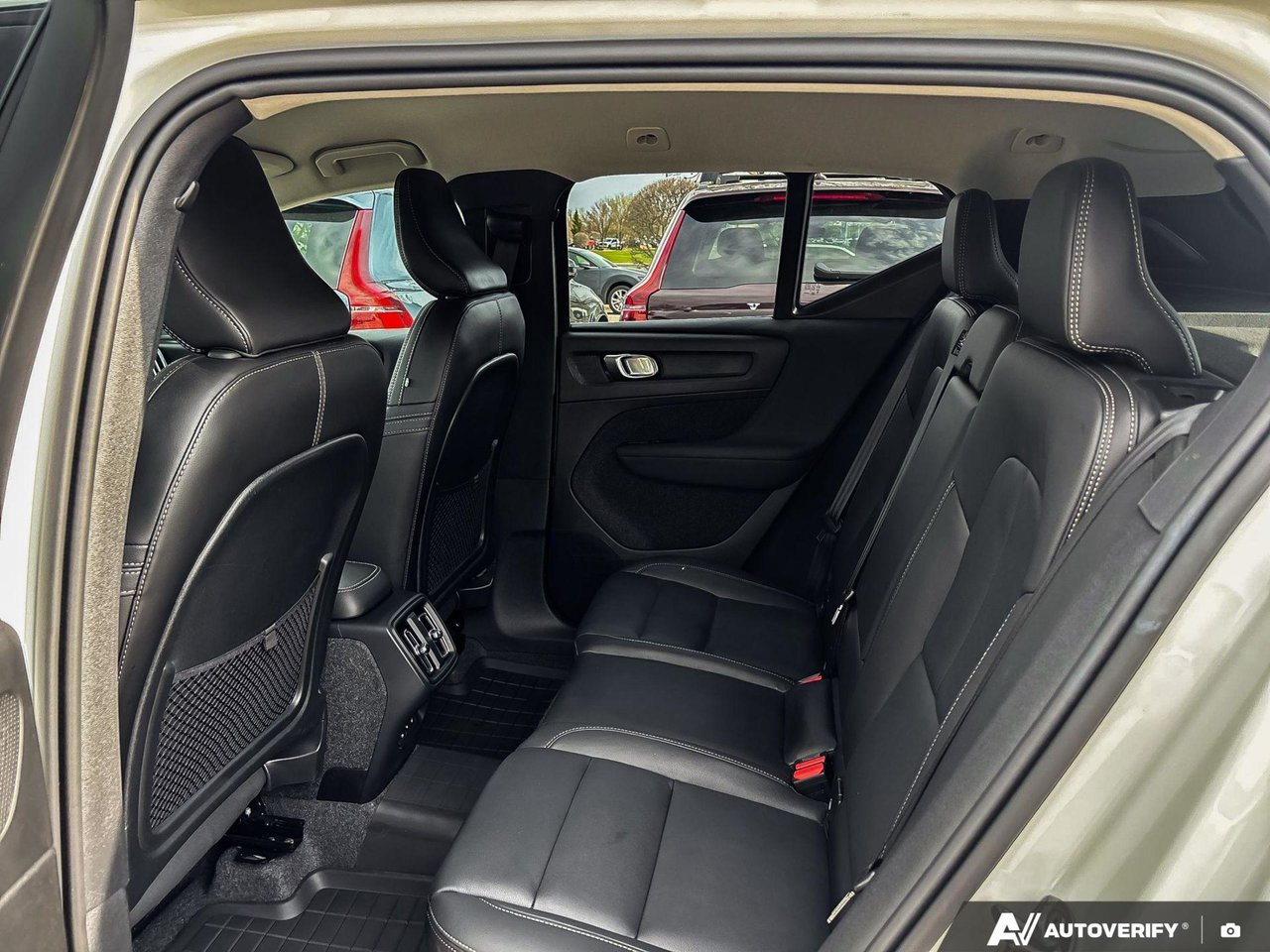 2025 Volvo XC40 Core Bright Theme-22