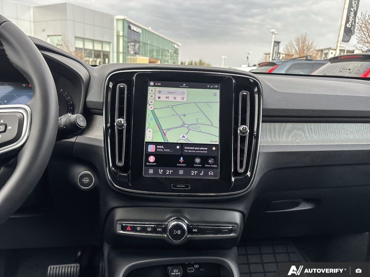 2025 Volvo XC40 Core Bright Theme-18