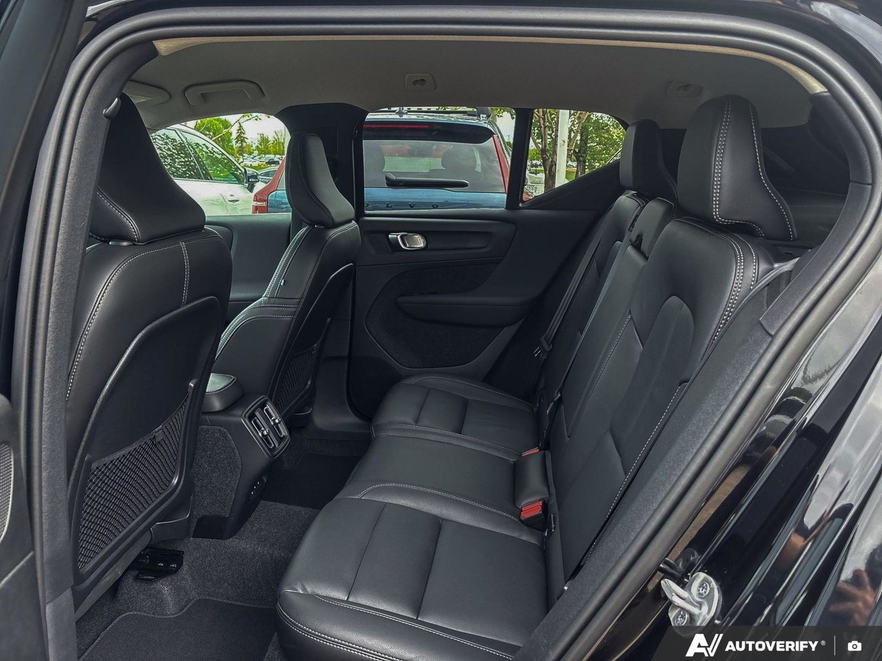 2025 Volvo XC40 Core Bright Theme-22