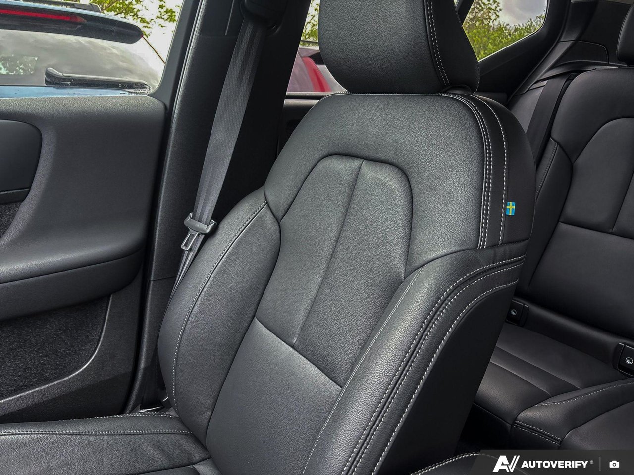 2025 Volvo XC40 Core Bright Theme-19
