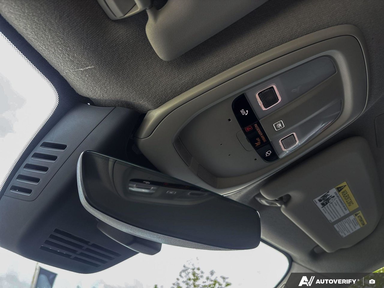 2025 Volvo XC40 Core Bright Theme-20