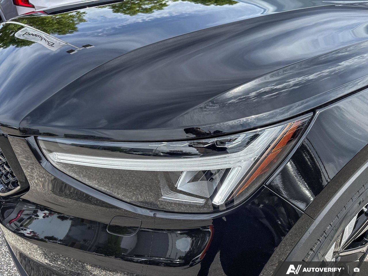 2026 Volvo XC40 Plus Dark Theme-11