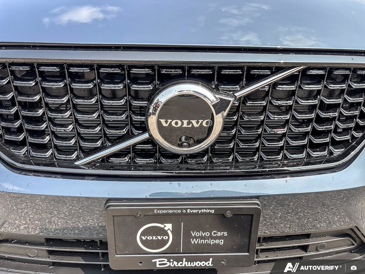 2026 Volvo XC40 Plus Dark Theme-5