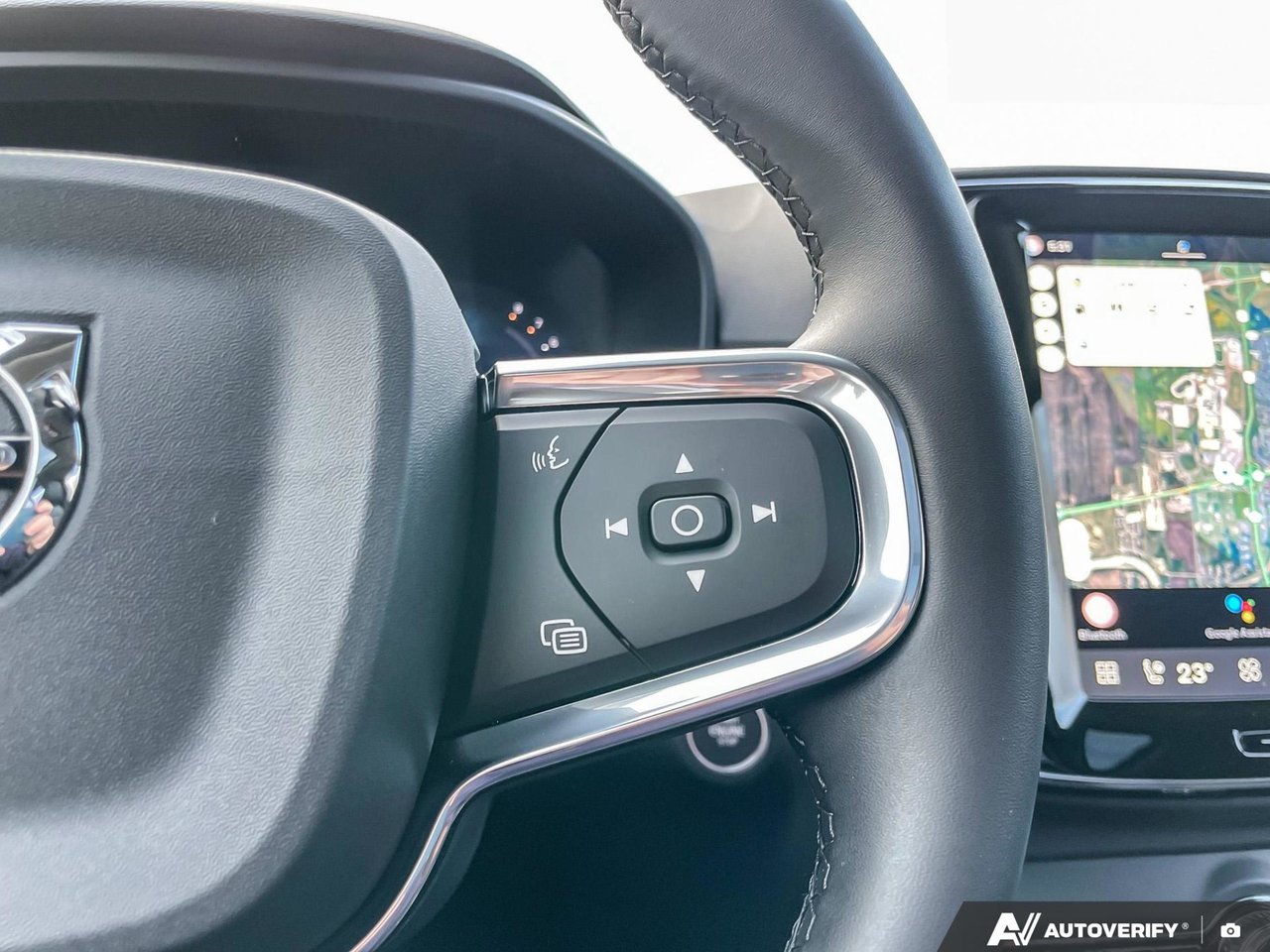2026 Volvo XC40 Ultra Dark Theme-16