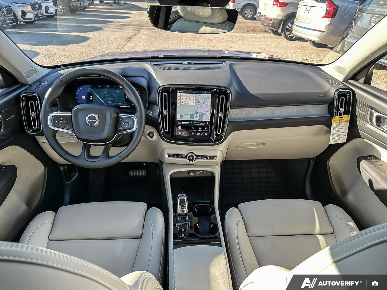 2026 Volvo XC40 Plus Dark Theme-24