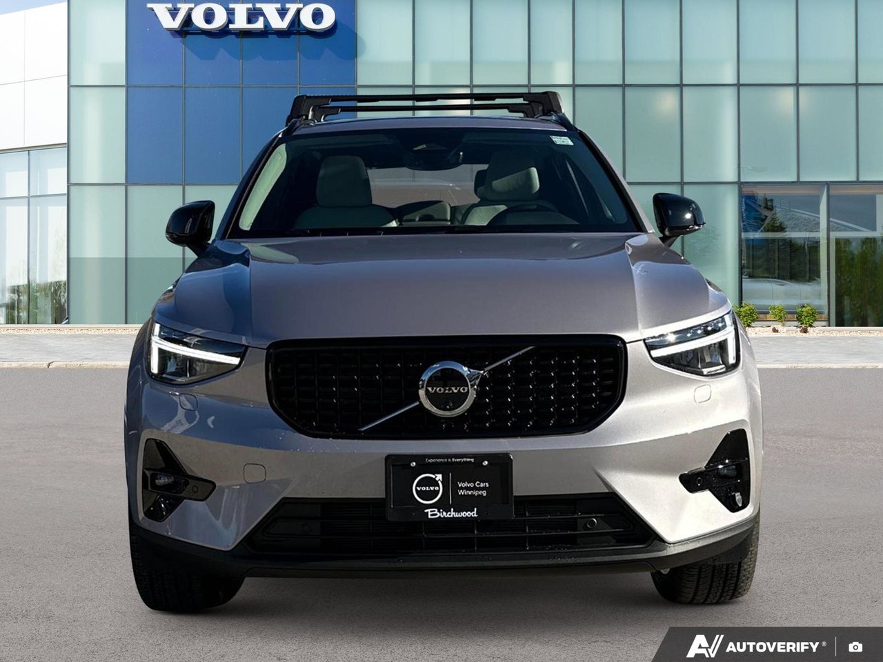 2026 Volvo XC40 Plus Dark Theme-5