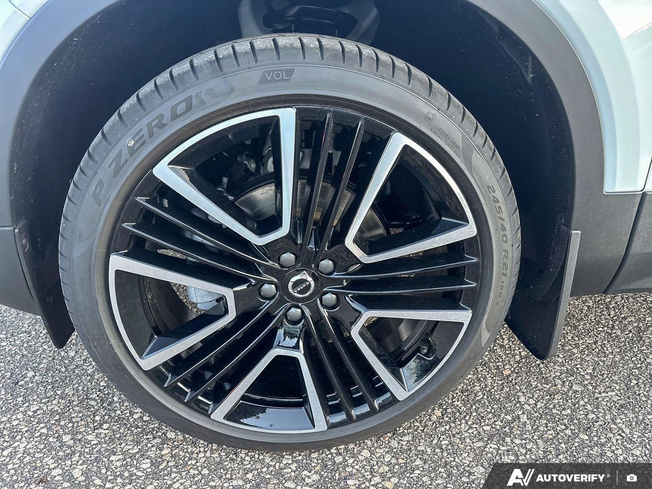 2026 Volvo XC40 Ultra Dark Theme-9