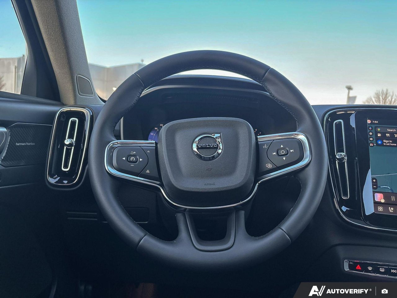 2026 Volvo XC40 Ultra Dark Theme-14