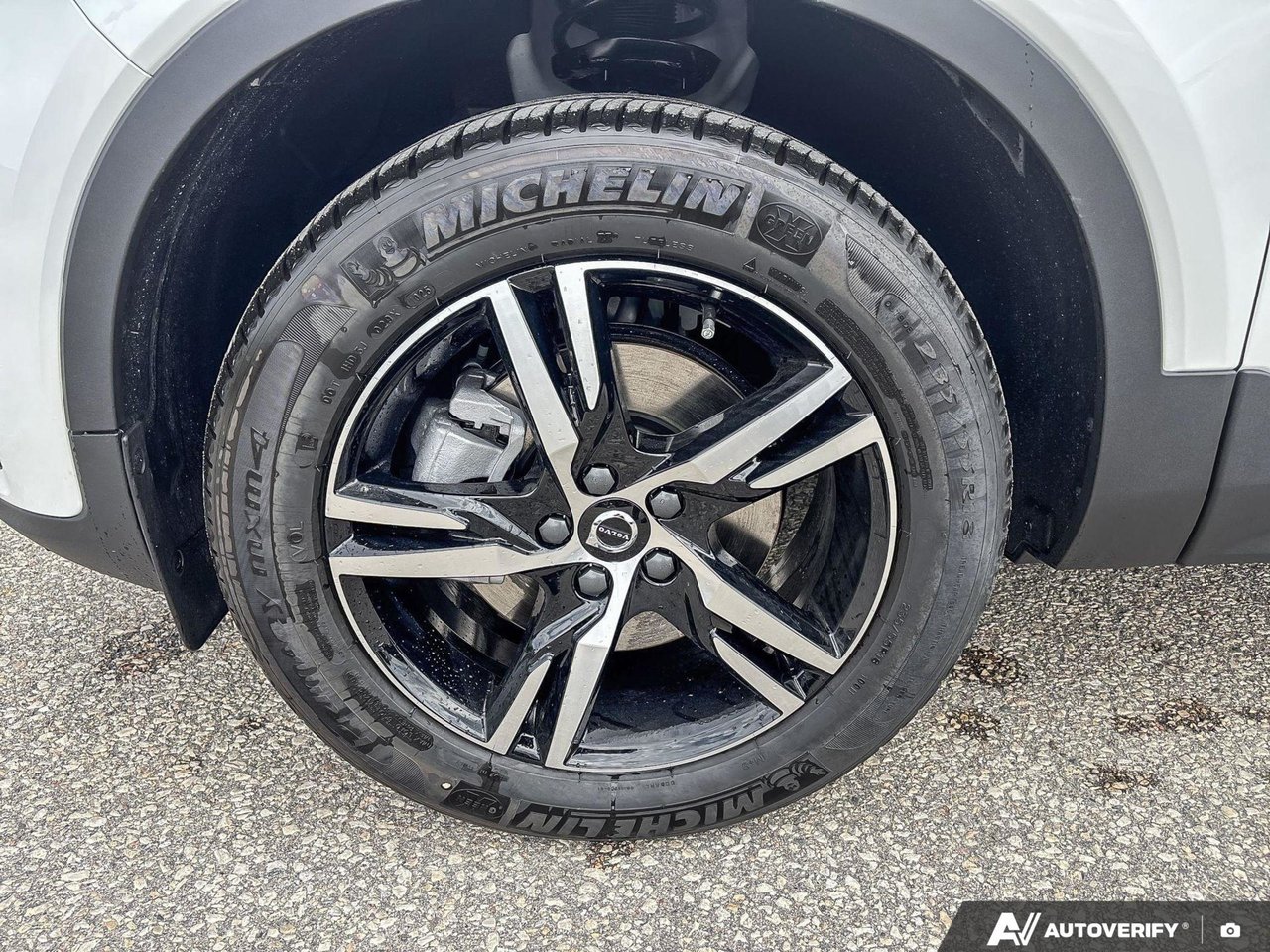 2026 Volvo XC40 Core Dark Theme-9